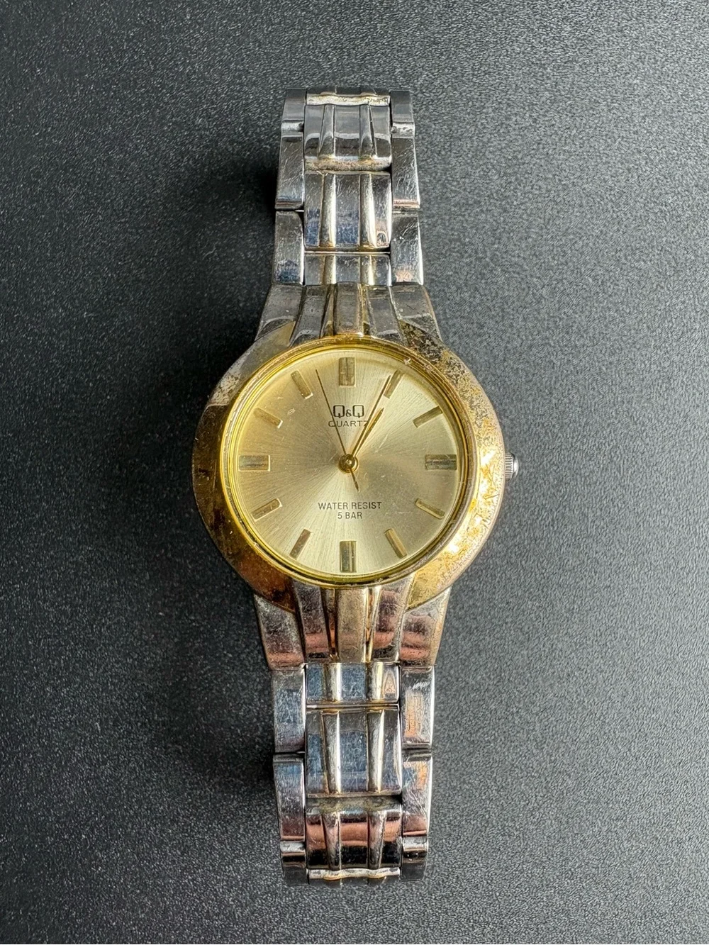 Gold and Silver Men’s Quartz Watch